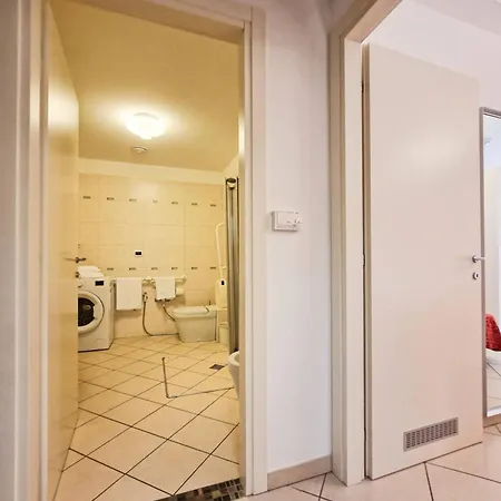 Family Retreat In A Beachfront With Pool Apartman *