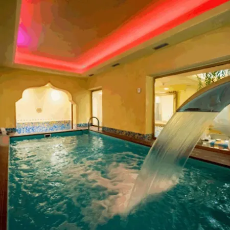 Family Retreat In A Beachfront With Pool Apartman Bibione