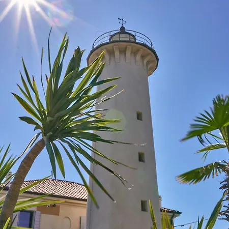 Family Retreat In A Beachfront With Pool * Bibione